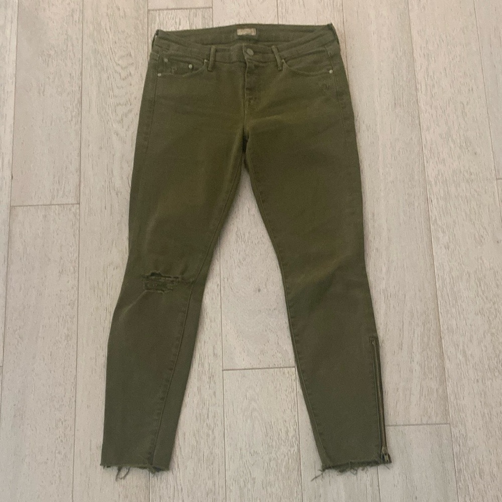 MOTHER The Looker Zip Fray Cropped Jeans